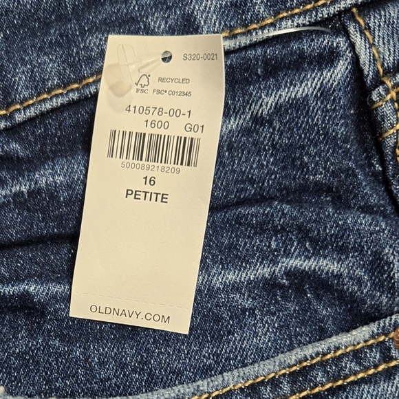 Old Navy NWT Low Rise Boyfriend Jeans Dark Wash Rolled Cuffs Cropped PETITE - Picture 9 of 10